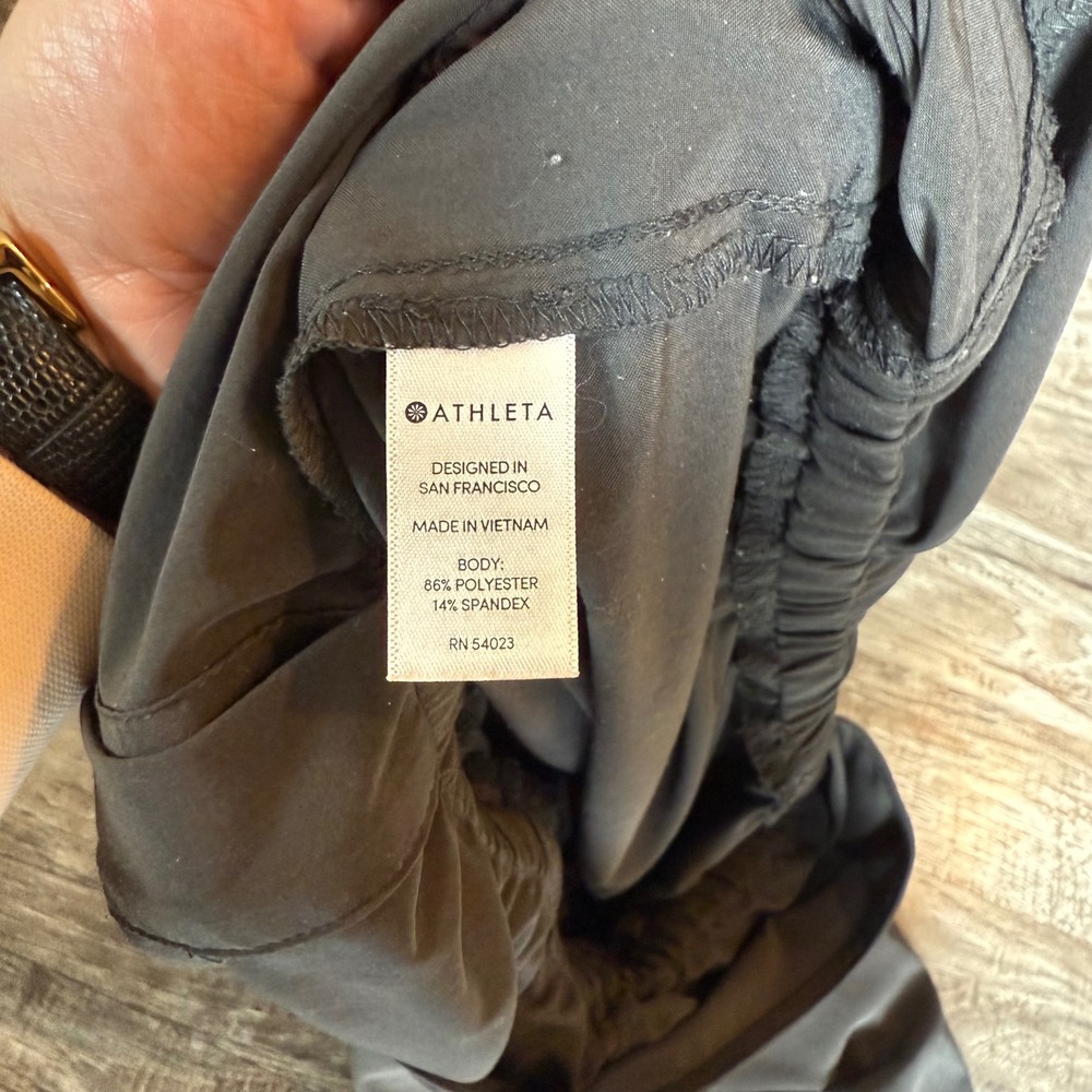 Athleta Mercer Gray Romper Jumpsuit‎ Wide Leg Quick Drying Pockets Size 6 - Picture 11 of 11